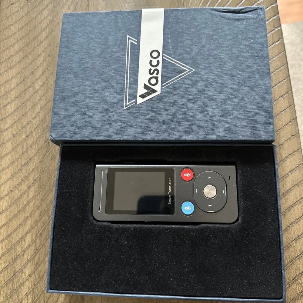 NEW! VASCO Voice Translator Mini Travel Portable Translate 3 Language 2 small